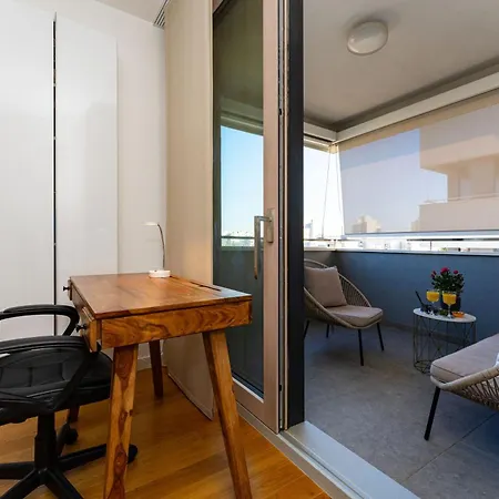 アパート Sky ザダル